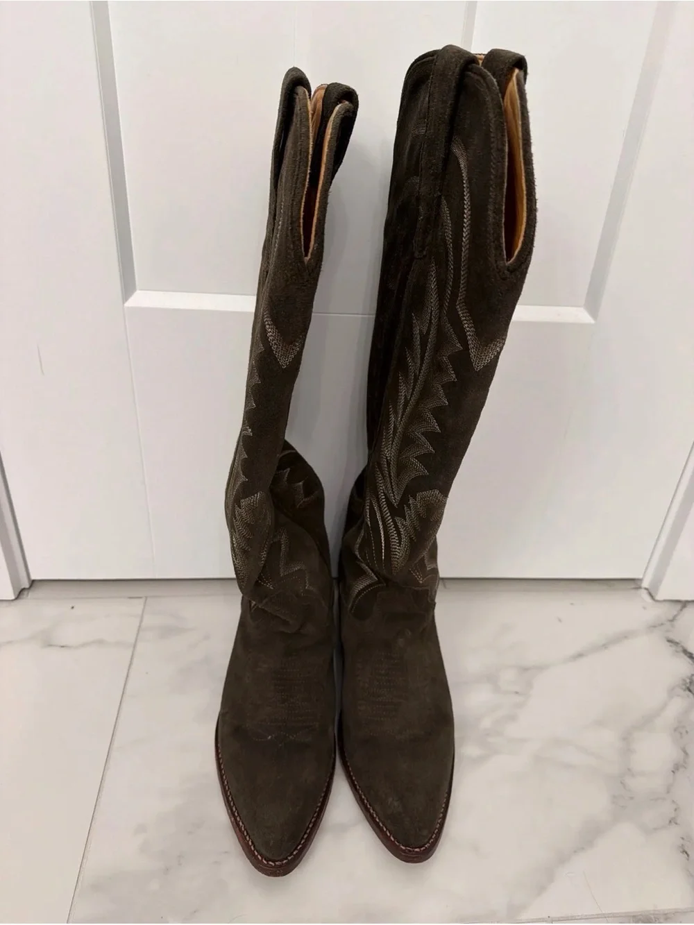 Tecovas The Abby Olive Suede